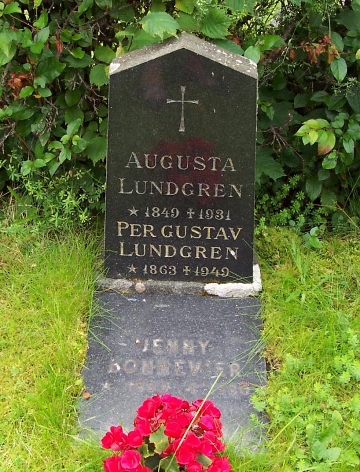 gravsten_augusta_lundgren_per_gustav_lundgren.jpg
